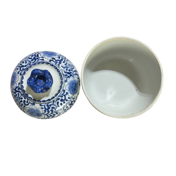 Blue & White Porcelain Lidded Ginger Jar Tea Caddy Floral Vine Design Decorative - Picture 4 of 5